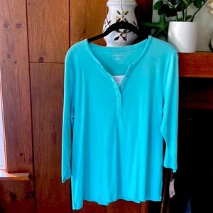 Light blue 3/4 sleeve top